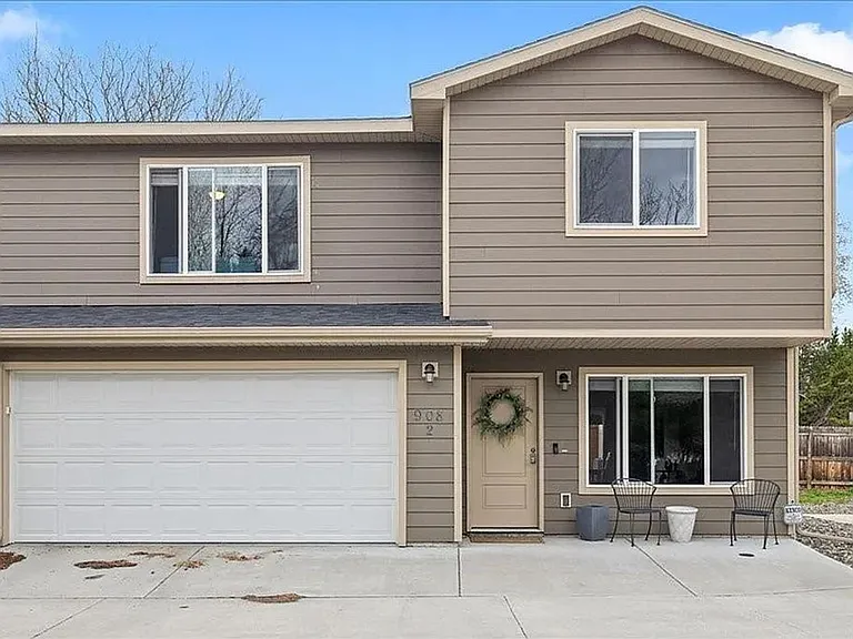 908 Midway Ln #2 — Photo 9