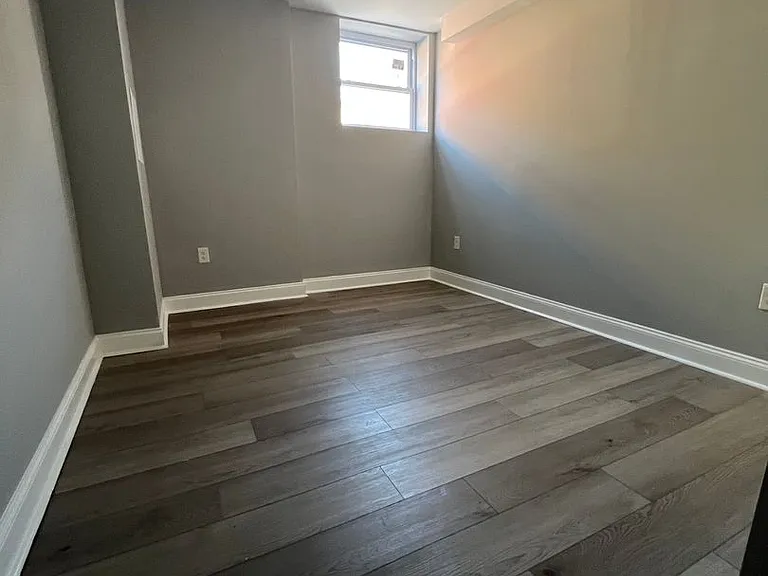 Jefferson St W 5239 — Photo 11