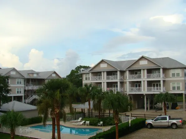132 1st Ave E, Cross City, FL 32648