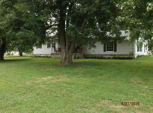 359 School St, Goodman, MO 64843