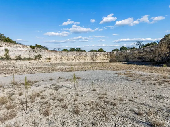 944 Metzger, Fredericksburg, TX 78624