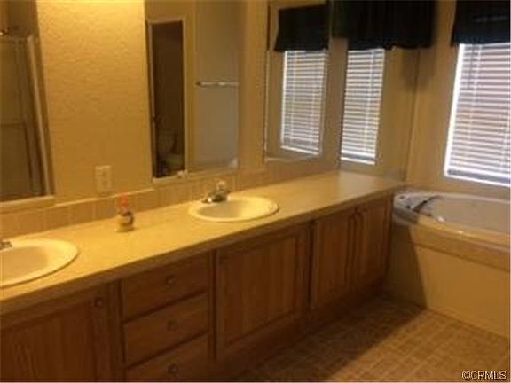 3rd image of 5048 Iron Oak Dr