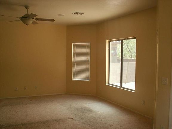 3rd image of 432 E Camino Rancho Cielo