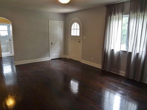 5th image of 715 Considine Ave