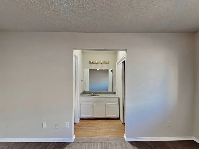 11836 Garden Terrace Dr — Photo 4