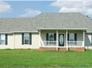 3 Long Meadow Dr, Fayetteville, TN 37334