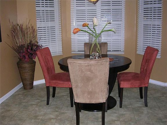 2nd image of 5542 Strathmoor Manor Cir #5542