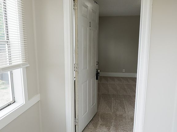 3rd image of 1124 Quarry Ave NW #1