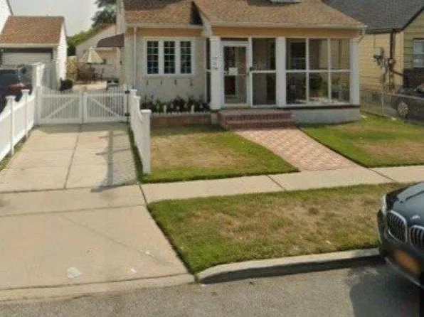 137-37 244th Street, Rosedale, NY 11422