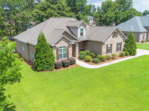 3rd image of 105 Villa Gloria Dr