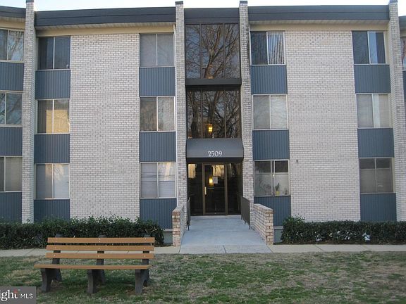 2nd image of 2509 Baltimore Rd APT 7