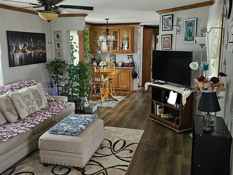 62 Serenity Ln — Photo 3