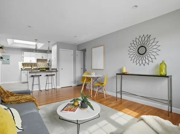 30 Chester St APT 16, Somerville, MA 02144