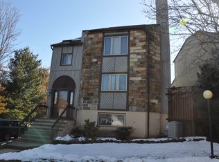 189 Goldmine Ln, Old Bridge, NJ 08857