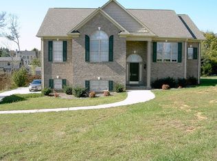 5308 Graycliff Ln, Clemmons, NC 27012