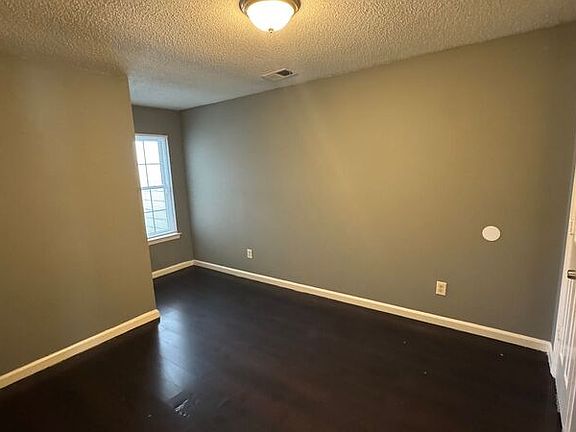 4th image of 5864 Ashridge Place 38141 #Tn