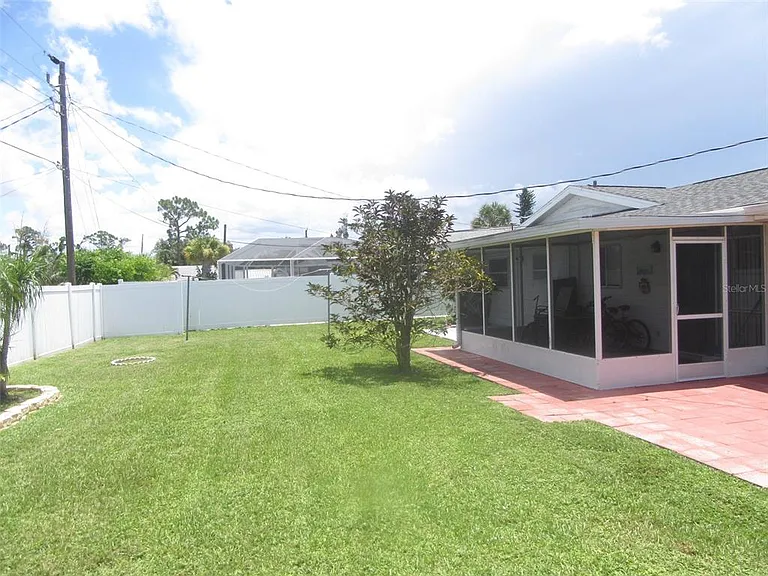 8158 Fay Ave — Photo 22
