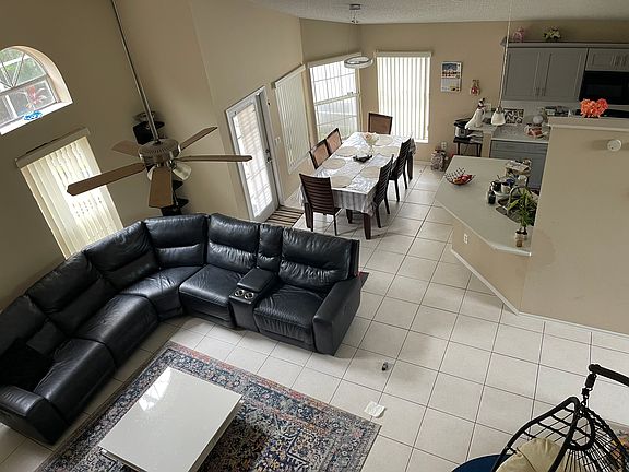 3rd image of 12524 Darby Ave