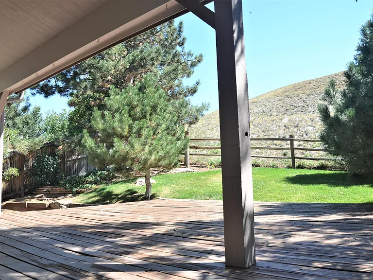 2466 W Sunset Dr — Photo 4