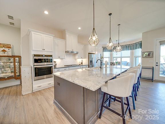 2nd image of 82220 Standing Oak Dr
