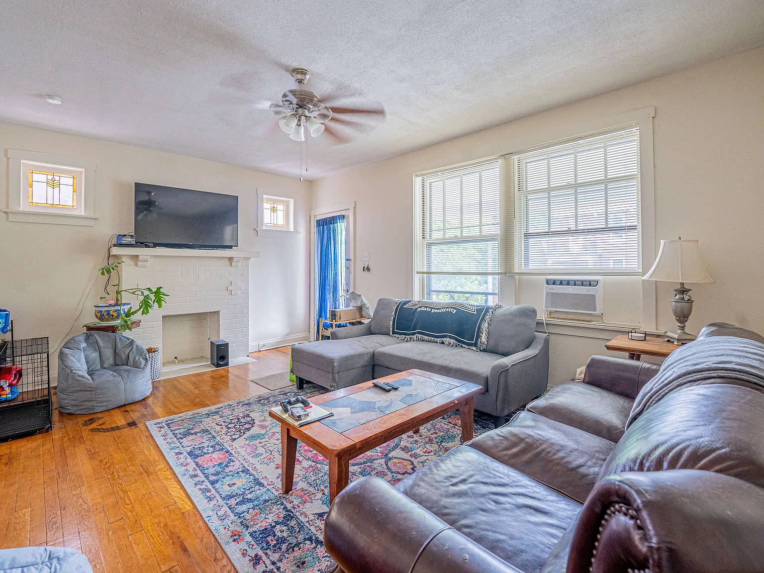 1 bed, 900 sqft, $1,295 — Photo 2