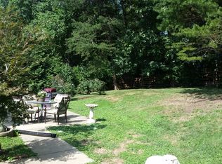 3320 Monarch Ln, Annandale, VA 22003