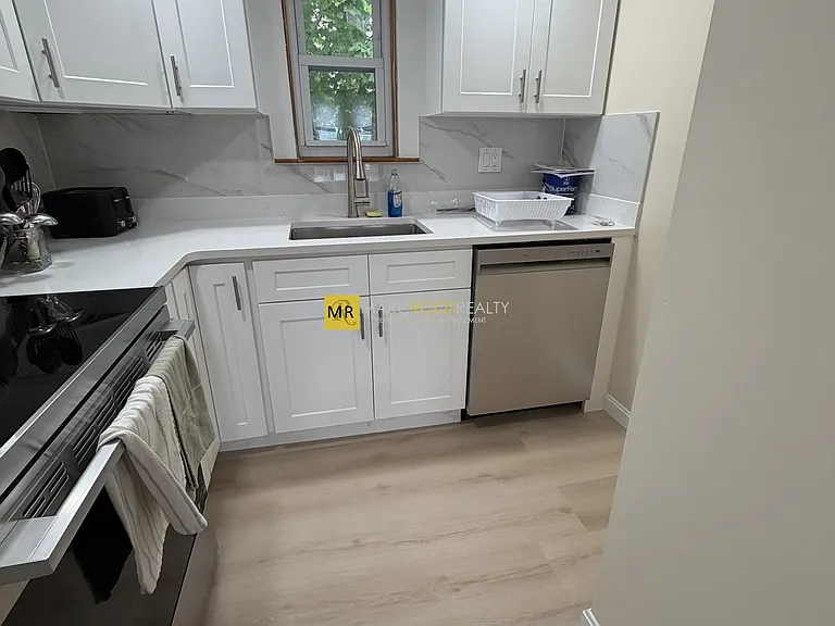 47 South St #1B — Photo 10