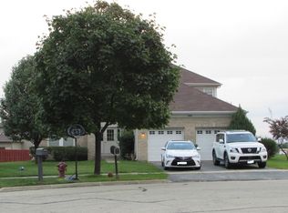 540 S Wynbrooke Rd, Romeoville, IL 60446