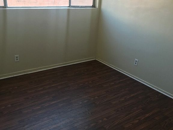 4th image of 15515 S Vermont Ave APT 11
