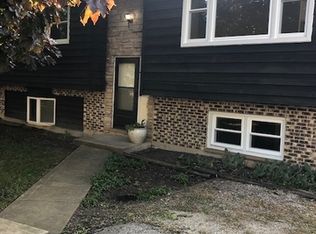 314 W Clarendon Dr, Round Lake Beach, IL 60073