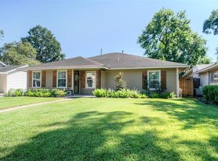 1325 Cheshire Ln, Houston, TX 77018