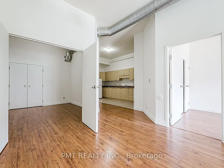 150 Colborne St #208 — Photo 13