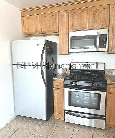20327 Saticoy St #307 — Photo 5