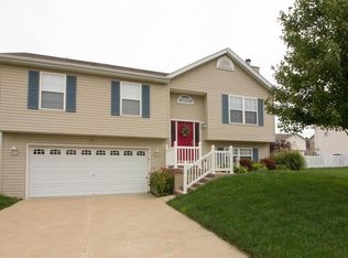 307 Winding Way, Wentzville, MO 63385