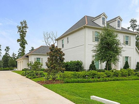 2nd image of 82 Thunderbird Dr
