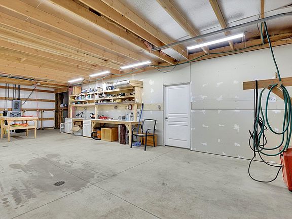 5th image of 761 Granite Rd