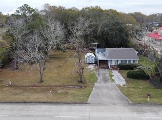 2611 Nall St, Port Neches, TX 77651