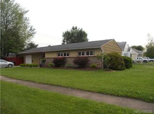 31 Airview Ter, Depew, NY 14043