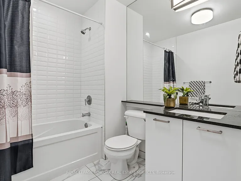 467 Charlton Ave E #307 — Photo 23