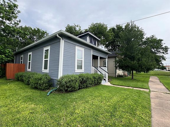 2nd image of 314-312 W 3rd St