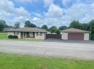 311 W Farren Ave, Earlington, KY 42410