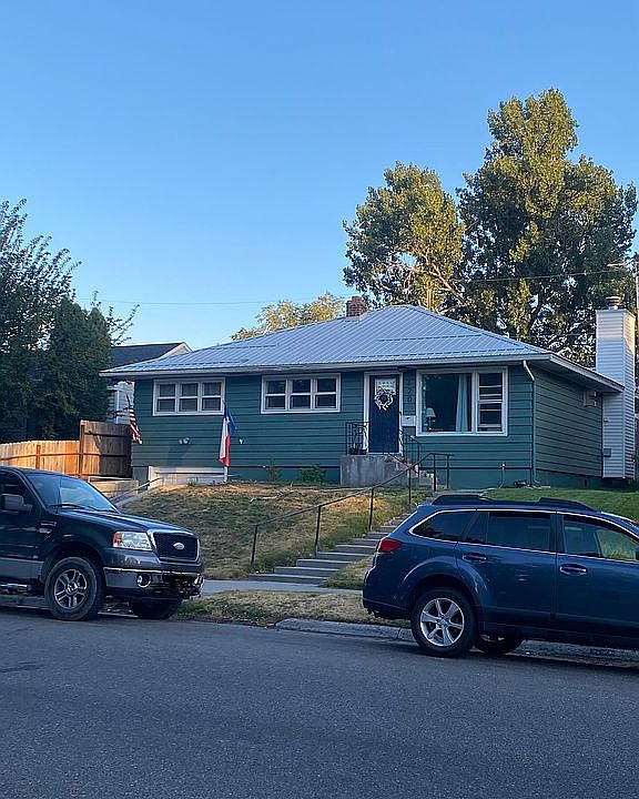 1st image of 420 E 14th St