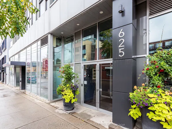 625 Queen St E #211, Toronto, ON M4M 1G7