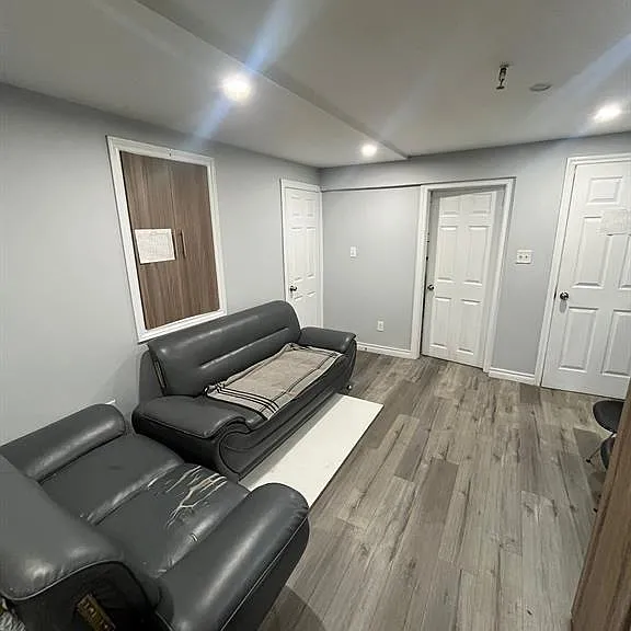 690 Campbell Ave — Photo 5
