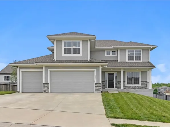 1202 Logan Dr, Pleasant Hill, MO 64080