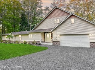155 Comanche Trl, Pocono Lake, PA