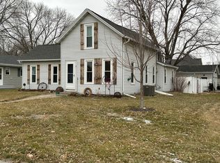 109 E 5th St, Logan, IA 51546