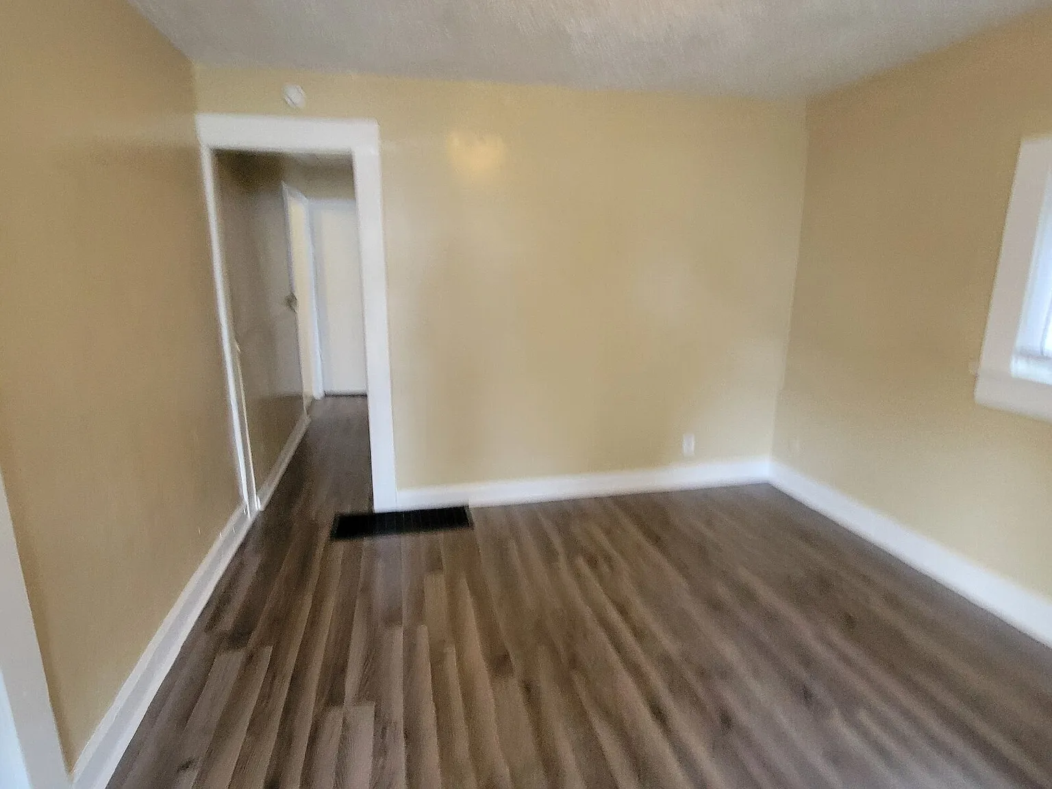 3 bed, $850 — Photo 4
