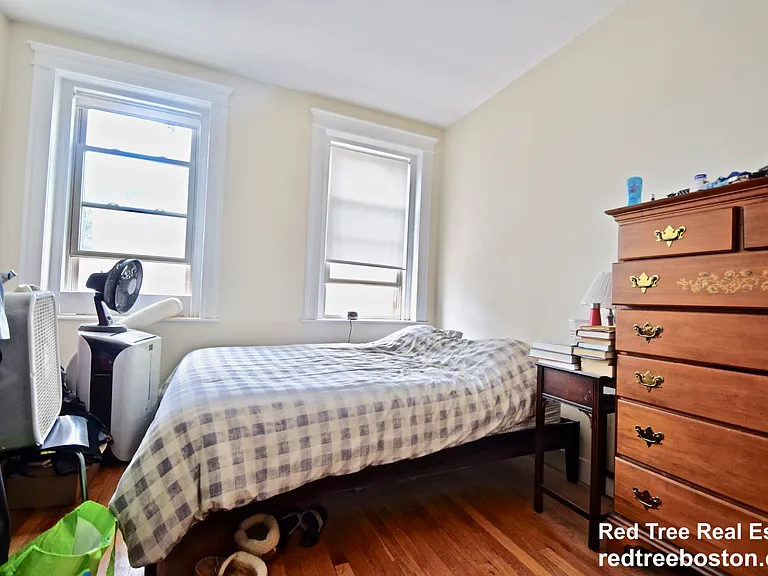 1677 Commonwealth Ave #12A — Photo 3