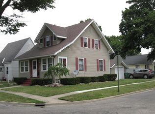 304 S 4th St, Sturgis, MI 49091